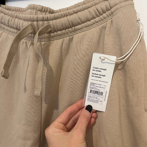 Richer Poorer Recycled Fleece Sweat Set in Sandstorm - Picture 6 of 9